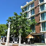 Condo 5 50 1Bd By Project 4 Life